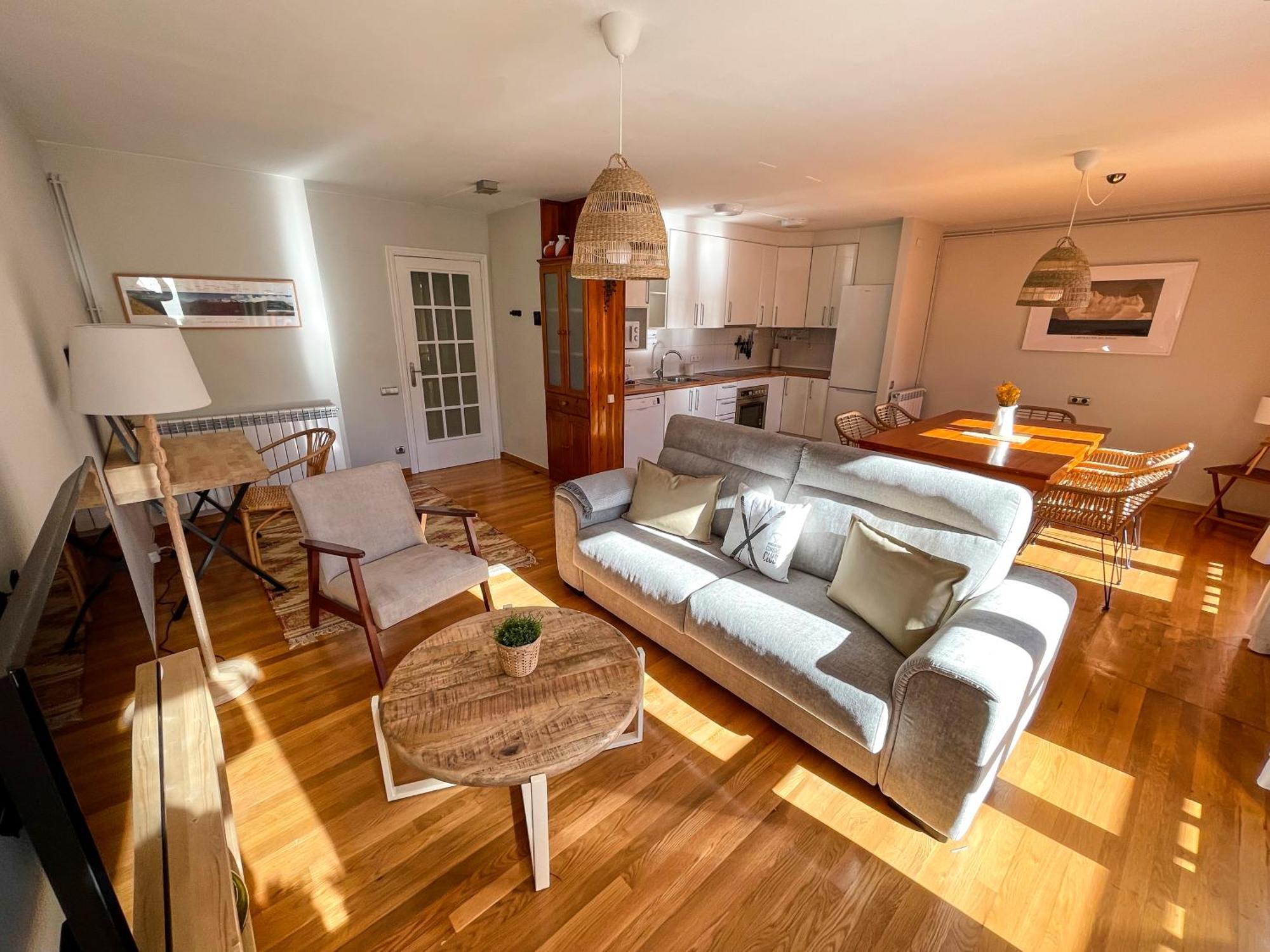 Apartamento Familiar En El Centro De Benasque Con Terraza Ngoại thất bức ảnh